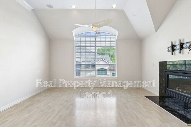 Building Photo - 4097 Oberlin Way