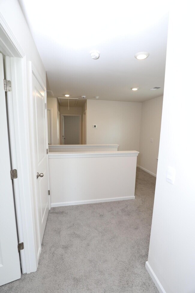 Building Photo - 352 Sandbach Rd