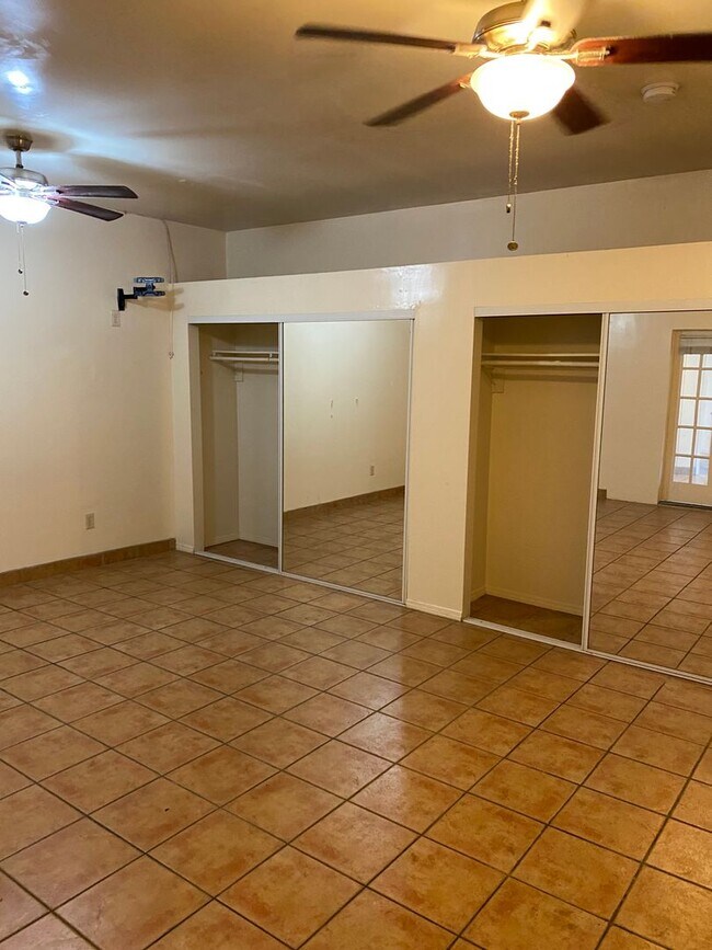Building Photo - 6557 Del Playa Dr