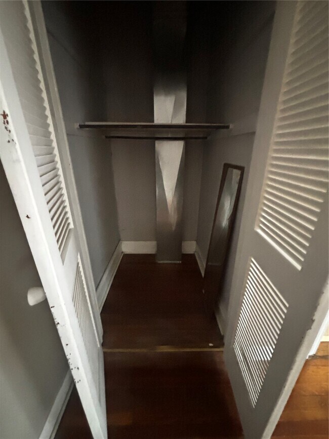 Building Photo - 5043 Alaska Ave