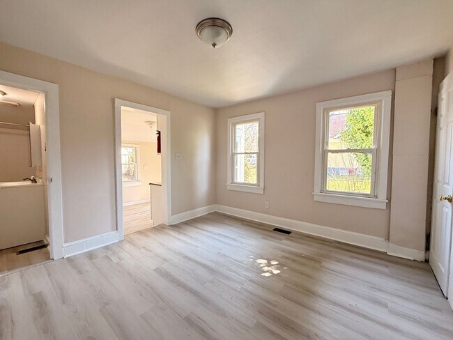 Building Photo - 243-245-245 South Ave