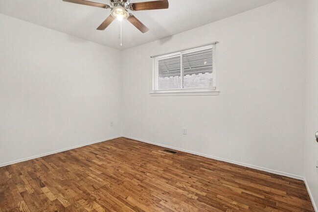 Building Photo - 2329 Brooktree Ct