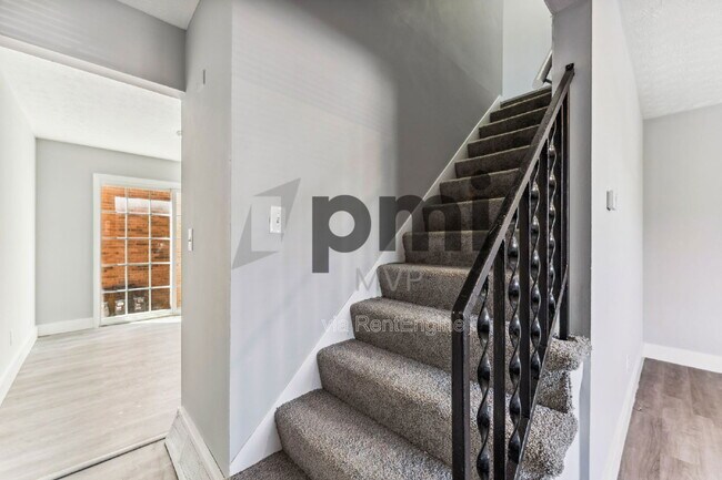 Building Photo - 4056 Carlton Ave