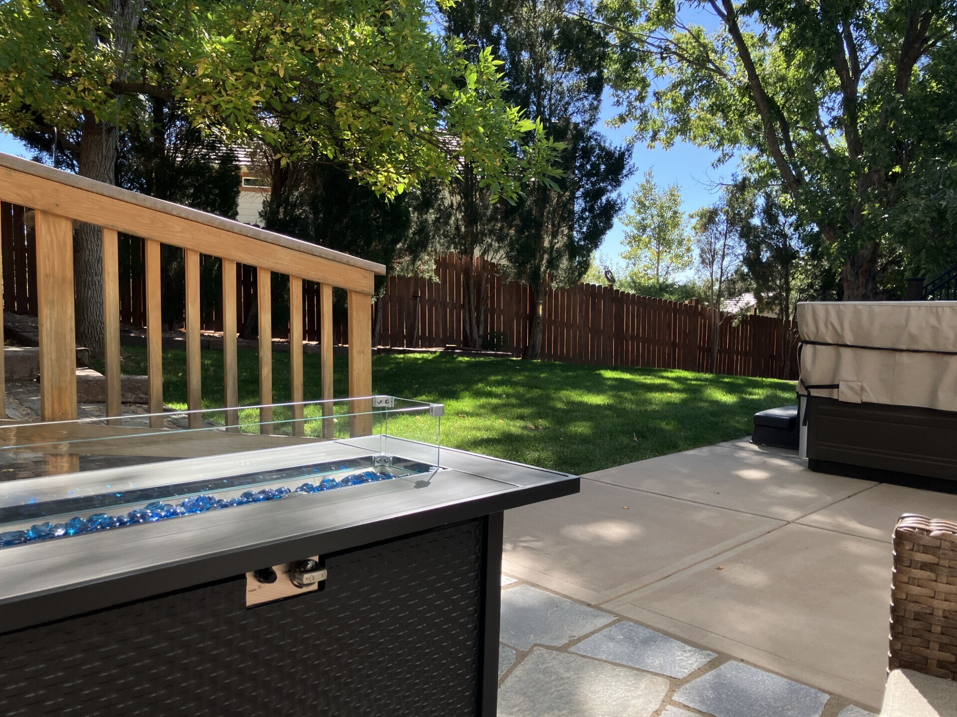 Building Photo - 3315 Clubheights Dr