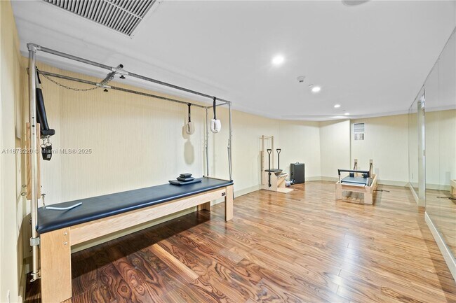 Building Photo - 50 Biscayne Blvd