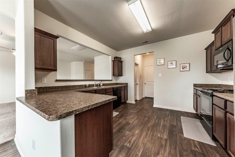 Building Photo - 2809 Seacrest Ln