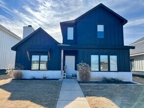 Building Photo - Easy Living with AMRR: Beautiful 4-Bedroom Home Near HEB