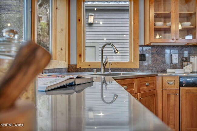 Building Photo - 54 Bennington Ct