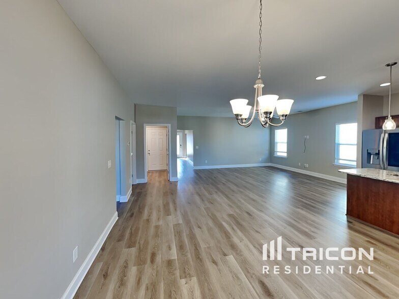 Building Photo - 124 Auxley Ct