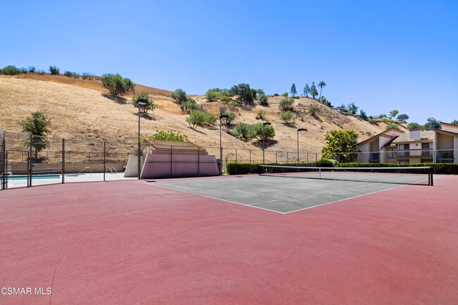Building Photo - 26001 Alizia Canyon Dr