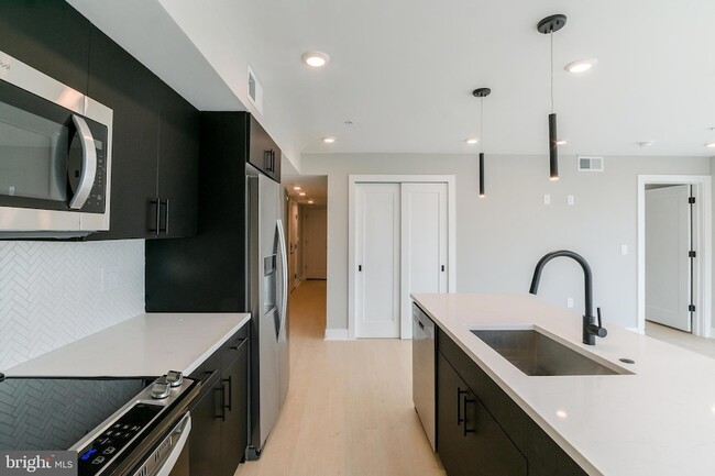 Building Photo - 1102 Germantown Ave