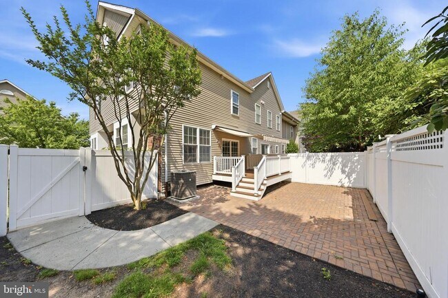 Building Photo - 3518 Trevi Ct