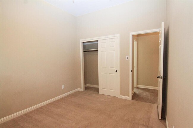 Building Photo - 3640 Rosalina Loop