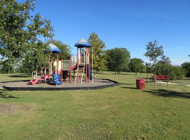 Building Photo - 3 Bedroom 2.5 Bathroom: Georgetown- Pinnacle Home