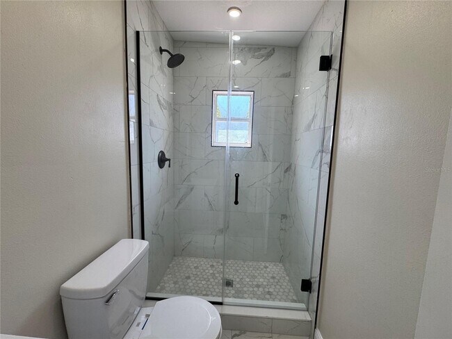 Building Photo - 7039 Lenox Dr