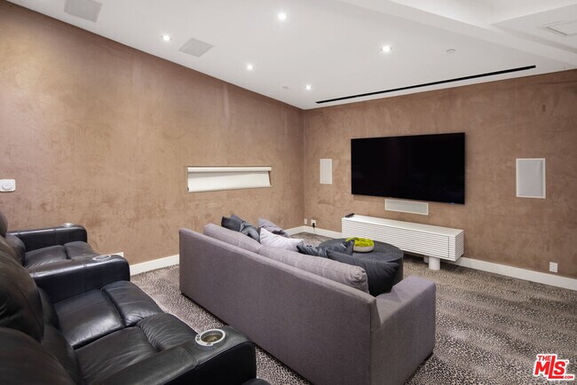 Building Photo - 2666 Hutton Dr