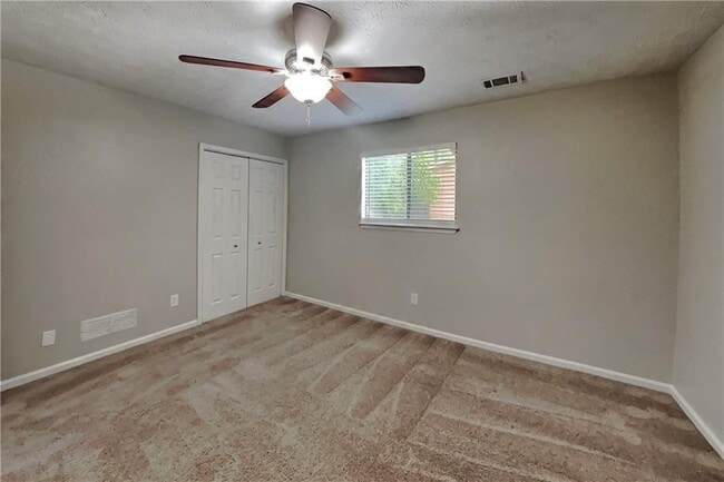 Building Photo - 4741 Nutmeg Way SW