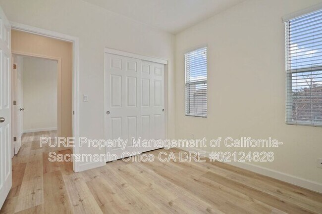 Building Photo - 8292 Crystal Walk Cir