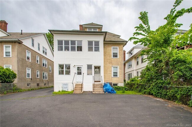 Building Photo - 34 Maplewood Ave