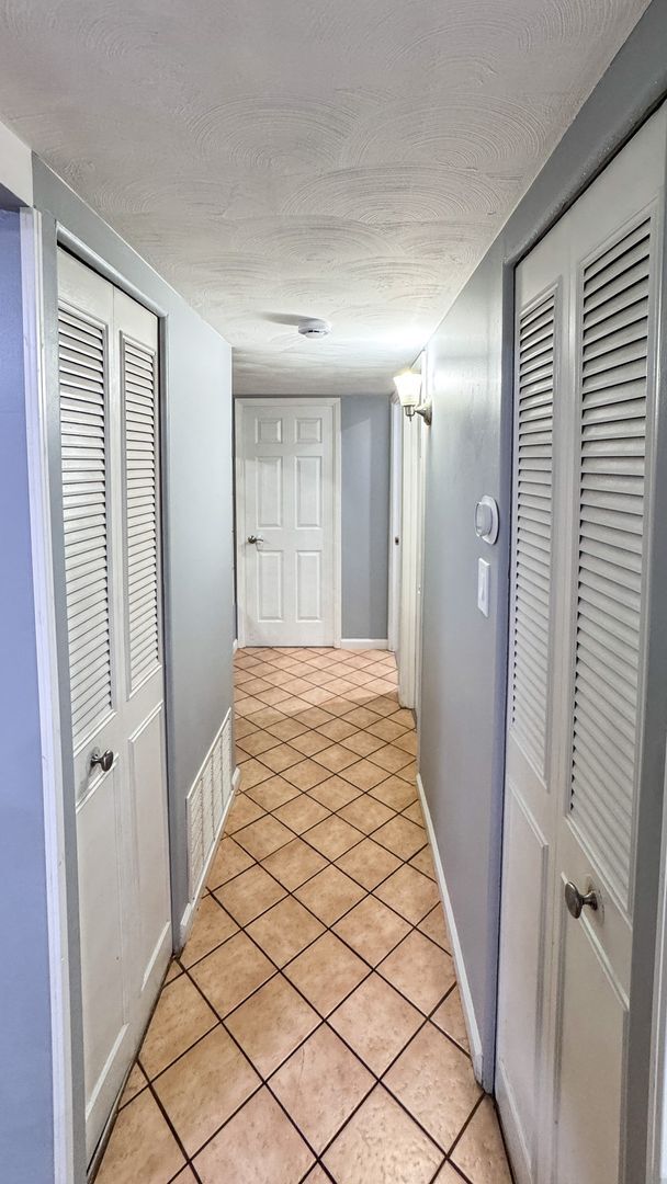 Building Photo - Charming Fully Updated 3-Bedroom Home with...