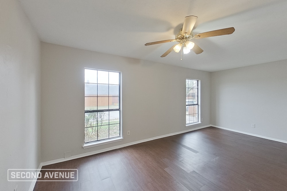 Building Photo - 9124 Pinehaven Dr