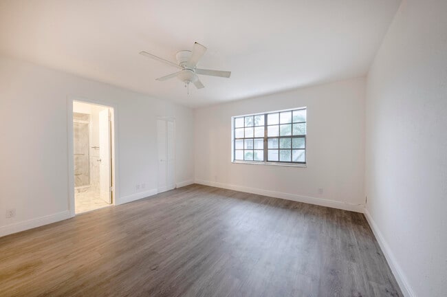 Building Photo - 8059 SW 18th Ct