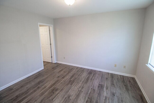 Building Photo - 3510 Forum Blvd