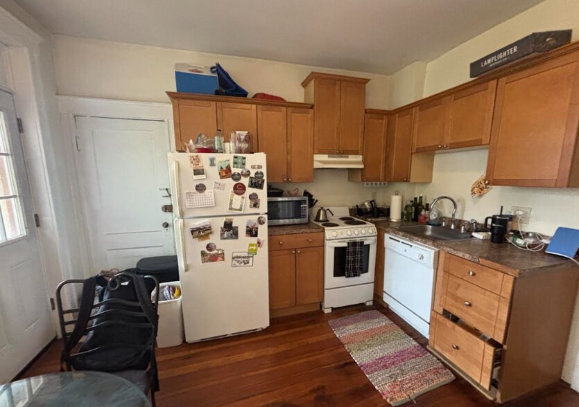 Primary Photo - 51 Inman St