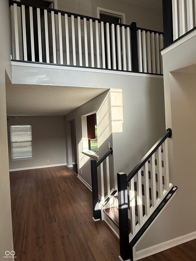 Building Photo - 5512 James Blair Dr