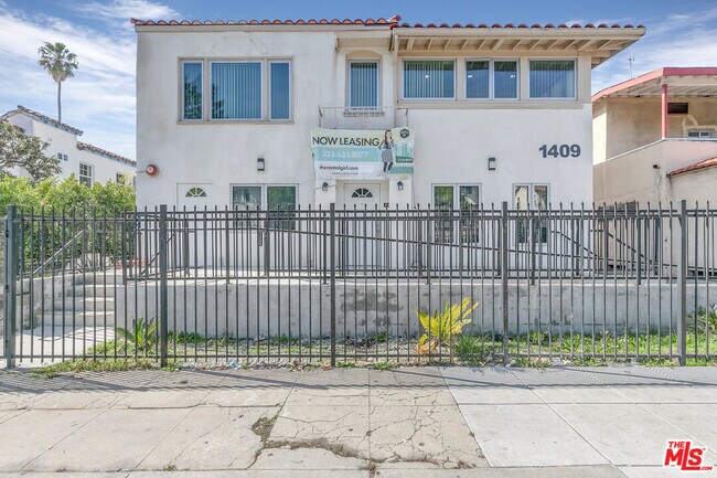 Building Photo - 1409 N Hobart Blvd