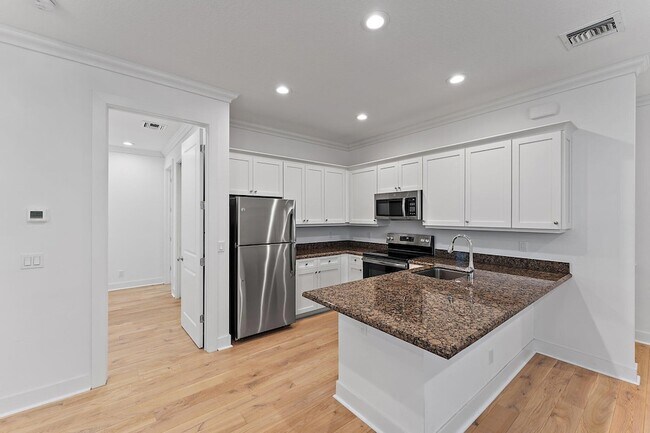 Building Photo - 4084 Faraday Wy