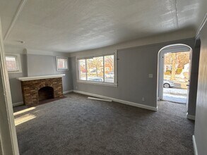 Building Photo - 4232 Waverly St