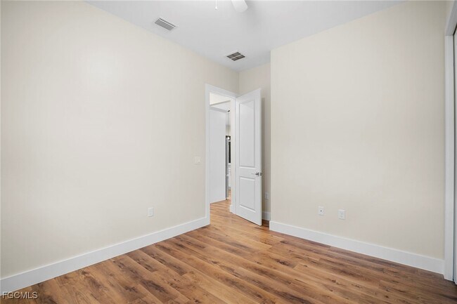 Building Photo - 3244 32nd Ave SE