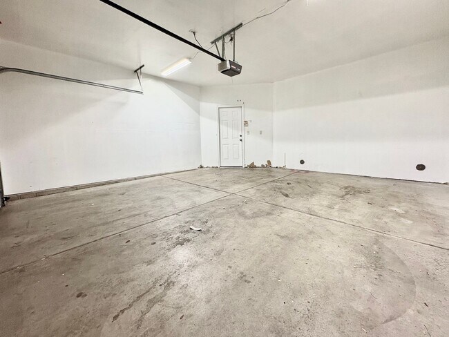 Building Photo - 1553 Vivante Way
