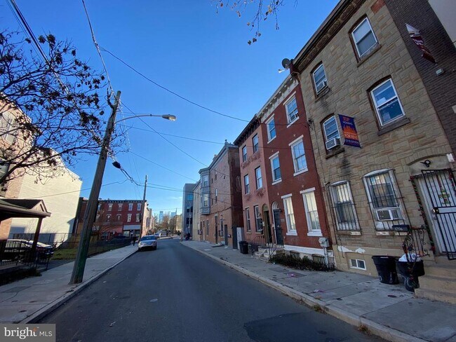Building Photo - 1708 N Bouvier St
