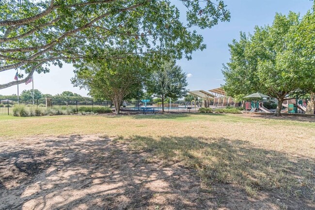 Building Photo - 384 Witchhazel Way