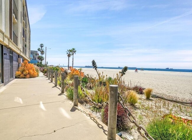 Building Photo - First-Floor Beachfront Condo – Steps to th...