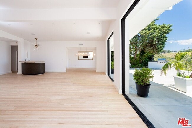 Building Photo - 1622 Tower Grove Dr