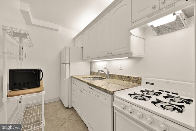 Building Photo - 4515 Willard Ave