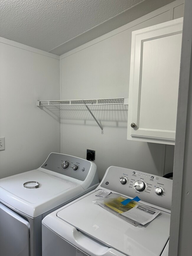 Building Photo - 43665 Pump House Ln