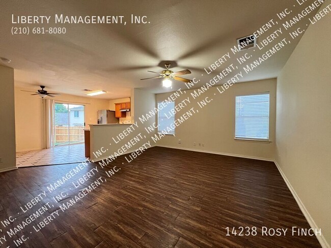 Building Photo - Roomy 4 bed, 2.5 bath on a cul-de-sac!