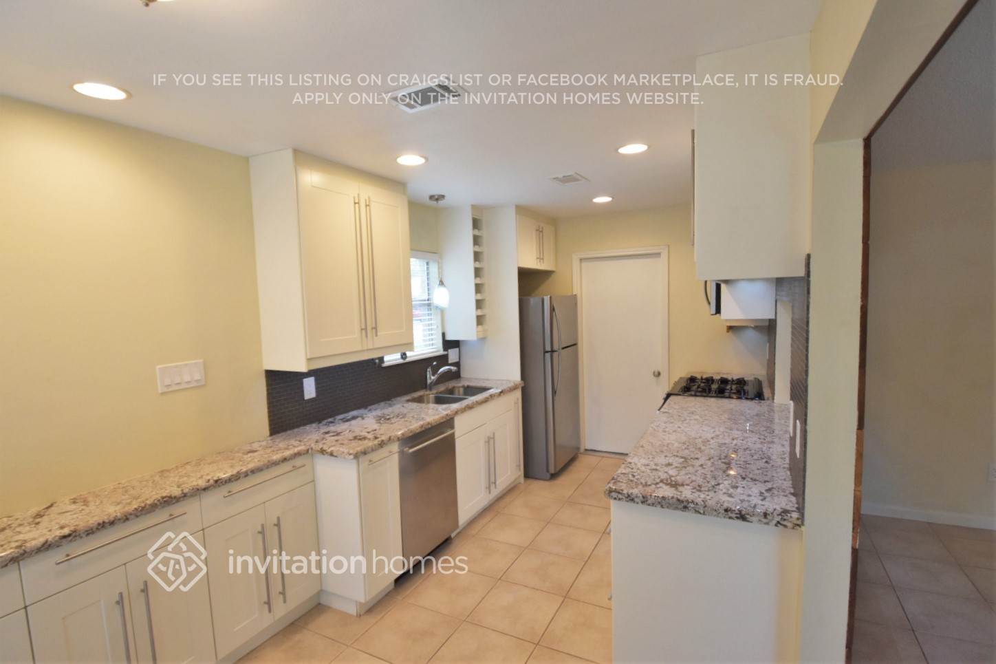 Building Photo - 9415 Thistle Trail Dr