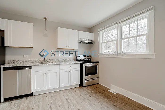 Building Photo - 565 Alamo St