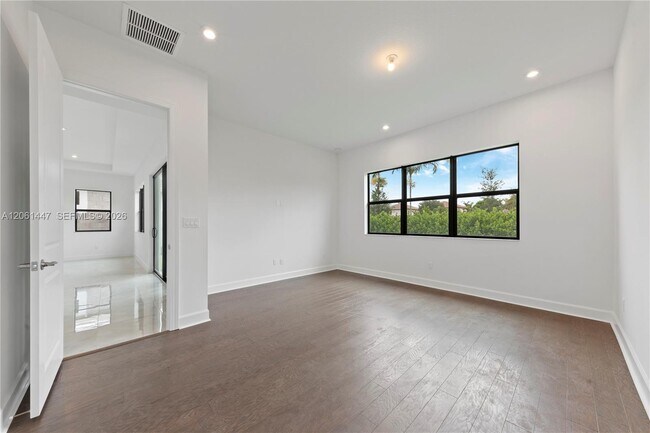 Building Photo - 2671 NW 87th Ter