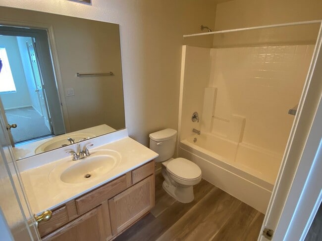 Building Photo - Chandler 3 Bedroom, 2 Bathroom - 1 Story Bright Home