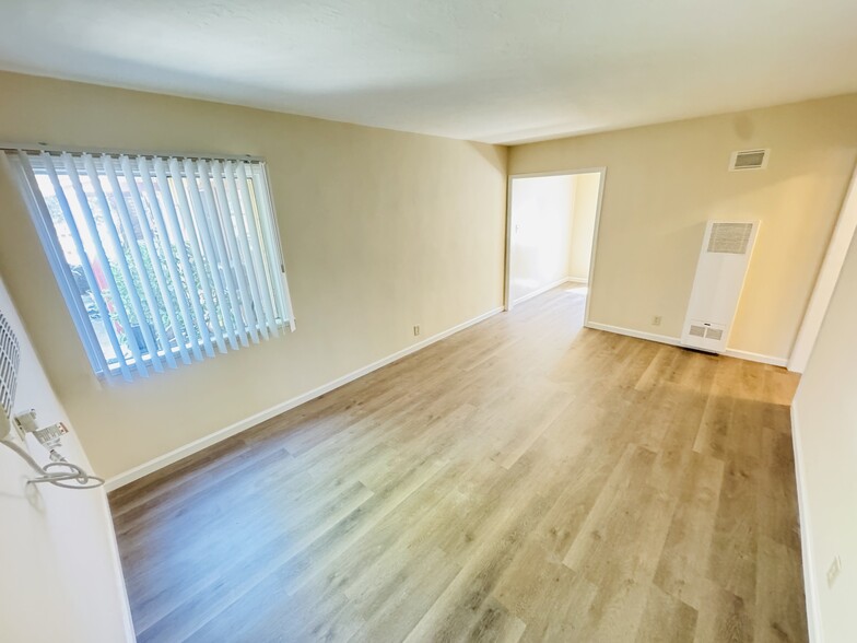 Unit #2 Living Room - 14758 Blythe St