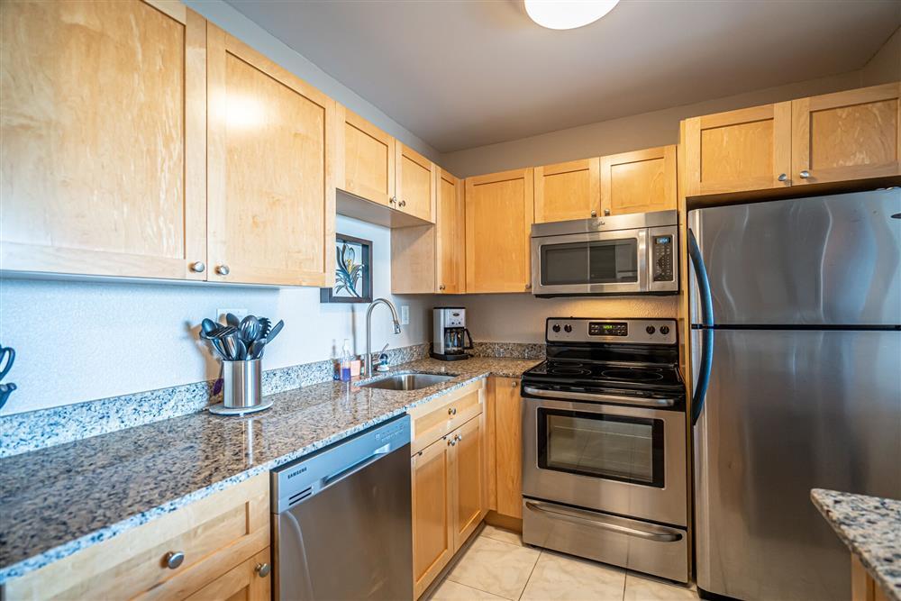 Building Photo - 1830 Embassy Dr