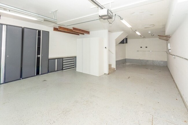 Building Photo - Modern Coastal 3 Bed/3 Bath Townhome w/ Rooftop Deck w/ Bay & Ocean Views in North Pacific Beach!