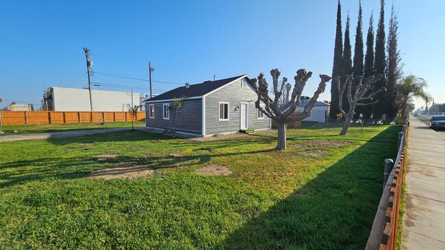 Building Photo - Newly Updated 3 Bd 1 Ba Wasco Home