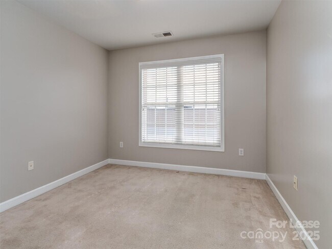 Building Photo - 2074 Ayrsley Town Blvd